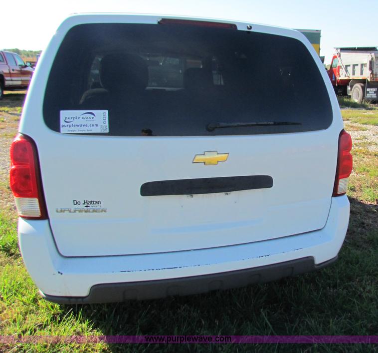 image for item G4243 2005 Chevrolet Uplander van
