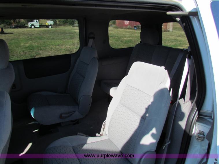 image for item G4243 2005 Chevrolet Uplander van