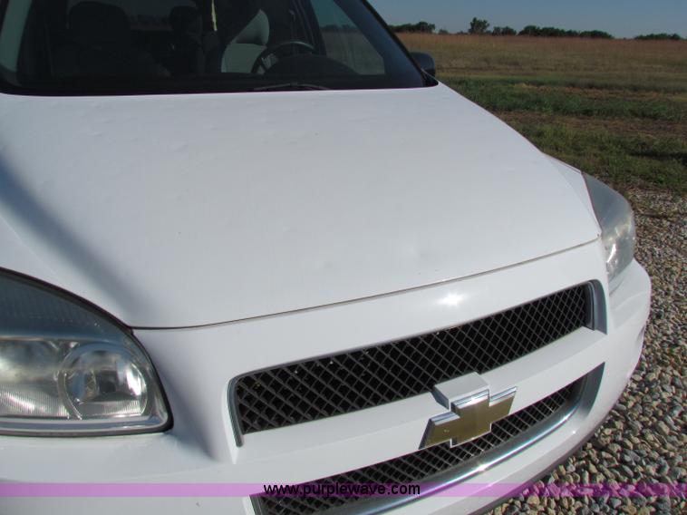 image for item G4243 2005 Chevrolet Uplander van