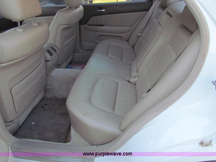 image for item G4244 1995 Lexus LS400