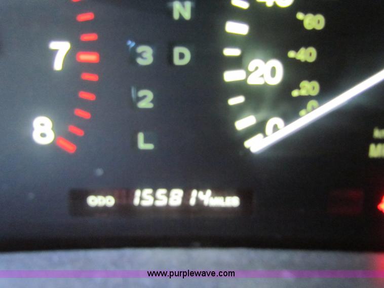 image for item G4244 1995 Lexus LS400