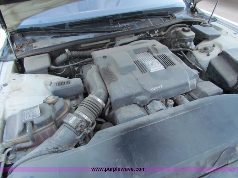 image for item G4244 1995 Lexus LS400