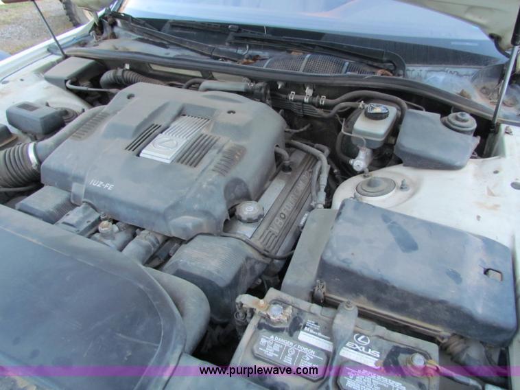 image for item G4244 1995 Lexus LS400