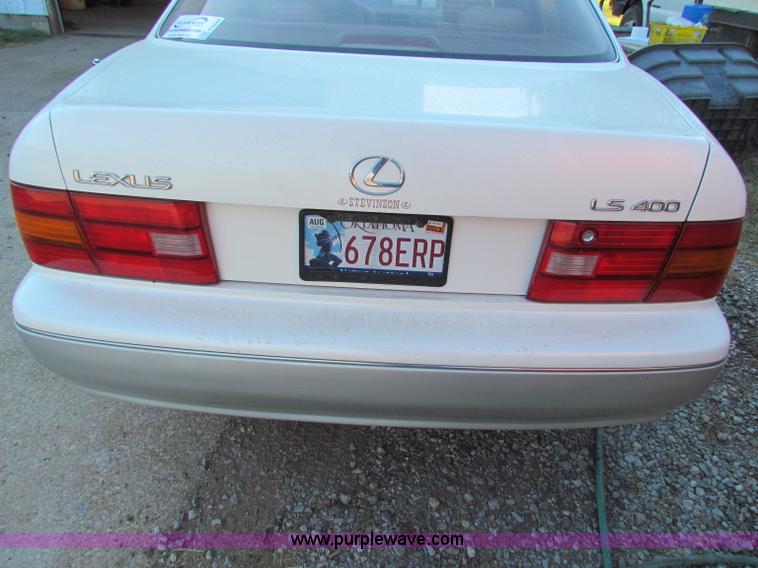 image for item G4244 1995 Lexus LS400