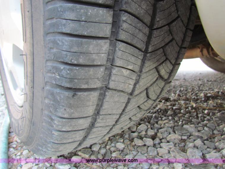 image for item G4244 1995 Lexus LS400