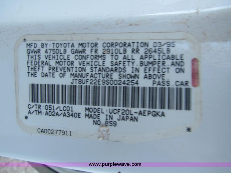 image for item G4244 1995 Lexus LS400