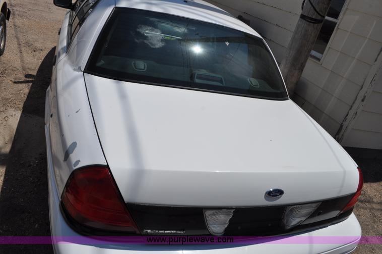 image for item G6063 2006 Ford Crown Victoria Police Interceptor