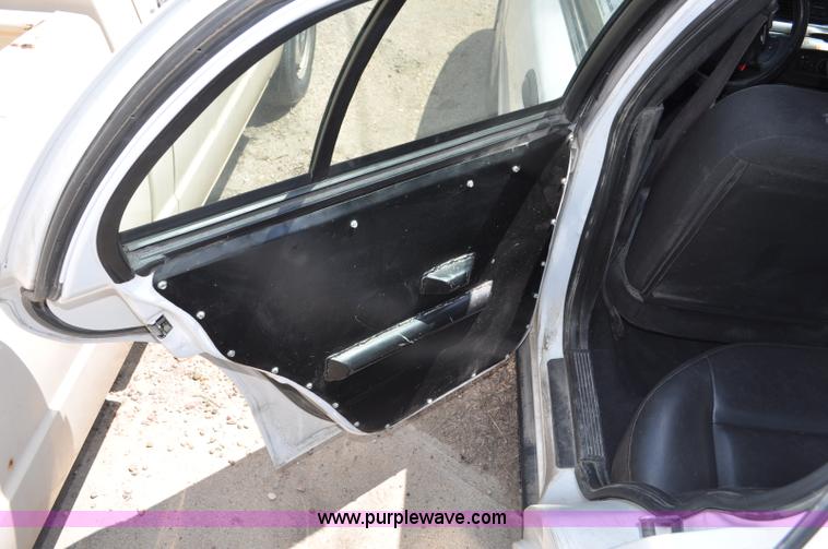 image for item G6063 2006 Ford Crown Victoria Police Interceptor