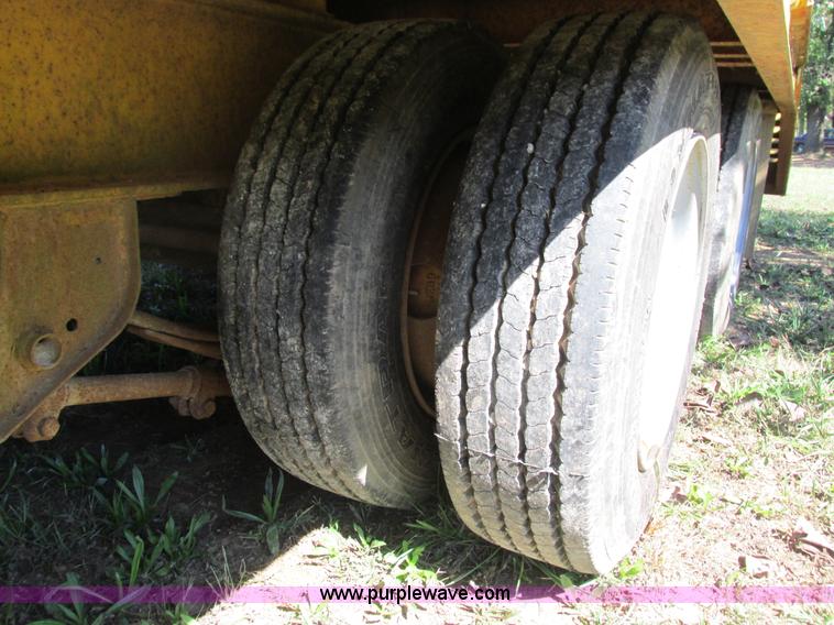 image for item G9408 1994 Trail King TK32-2201 trailer