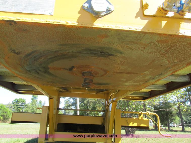 image for item G9408 1994 Trail King TK32-2201 trailer