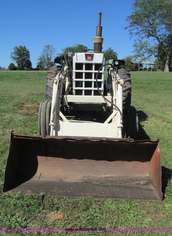 image for item G9409 Oliver 1600 tractor