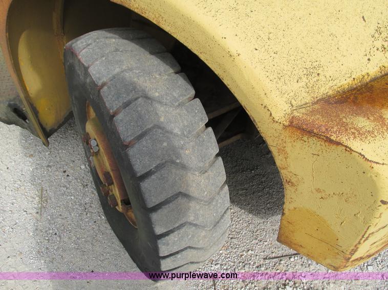 image for item G9415 1970 Hyster H150-CM1L forklift