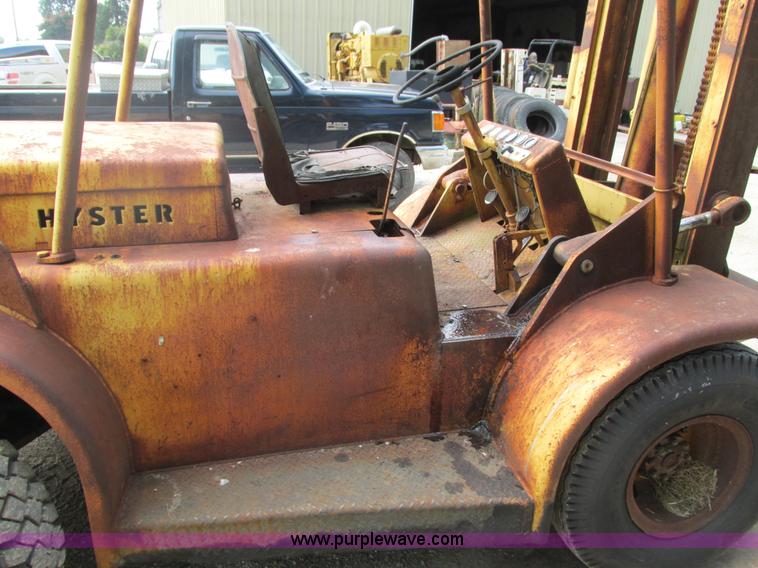 image for item G9415 1970 Hyster H150-CM1L forklift