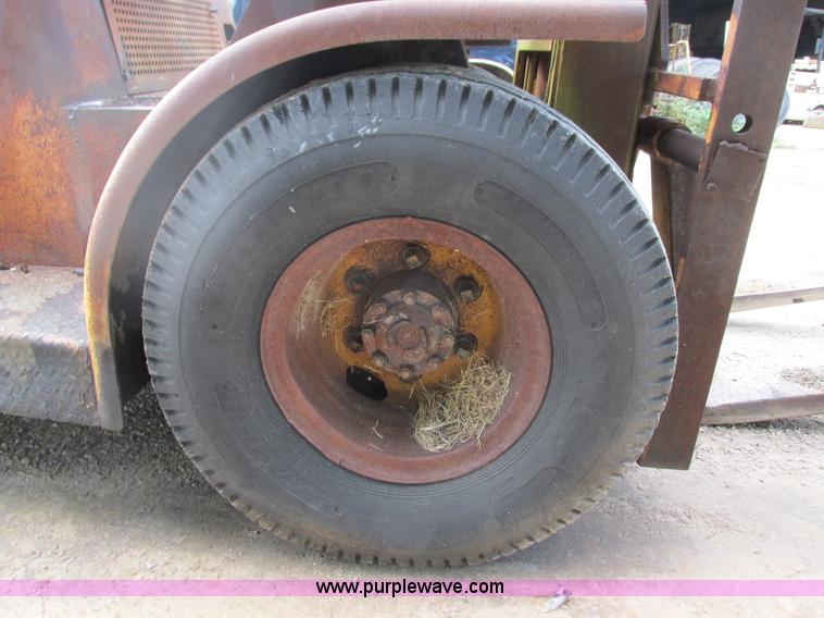 image for item G9415 1970 Hyster H150-CM1L forklift