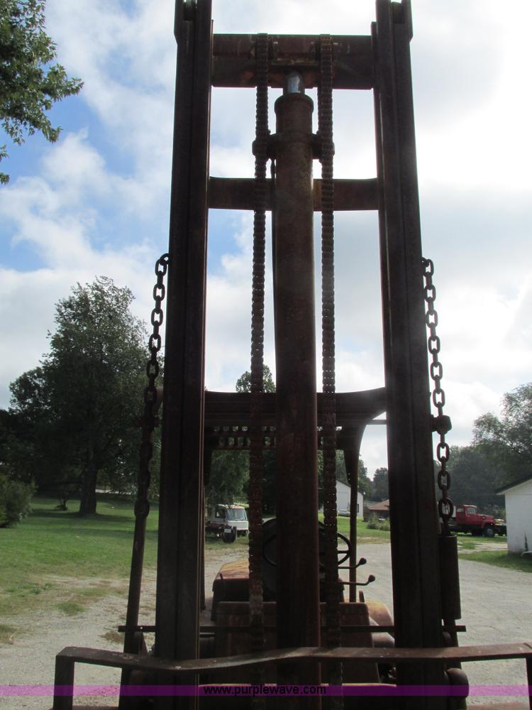 image for item G9415 1970 Hyster H150-CM1L forklift