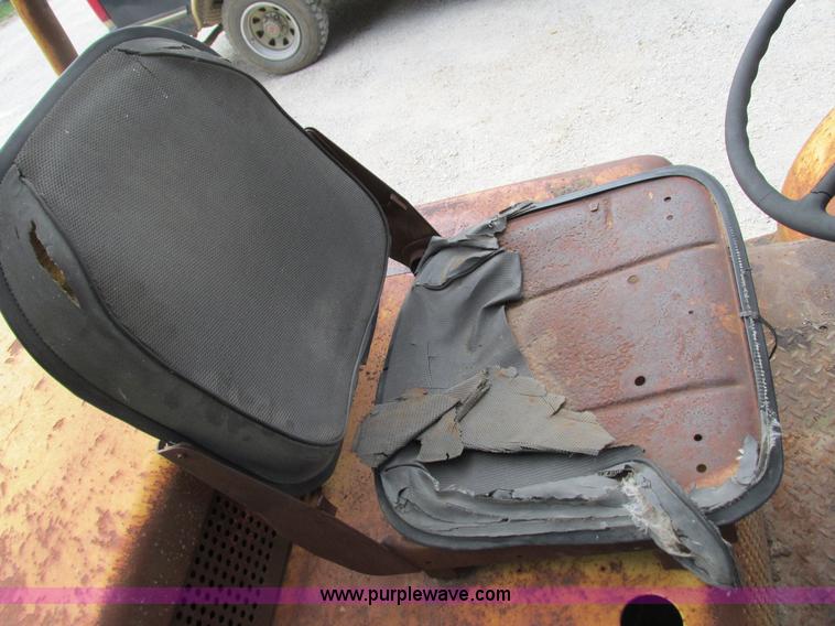 image for item G9415 1970 Hyster H150-CM1L forklift