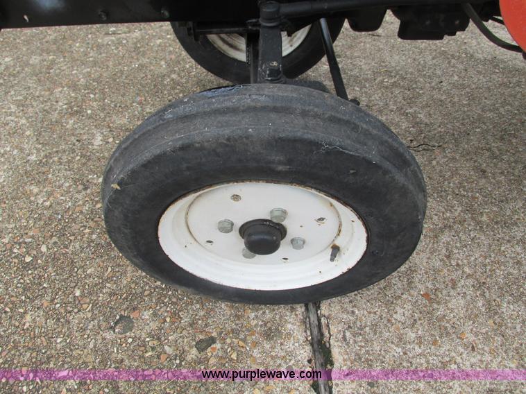 image for item G9422 Yanmar F16 tractor