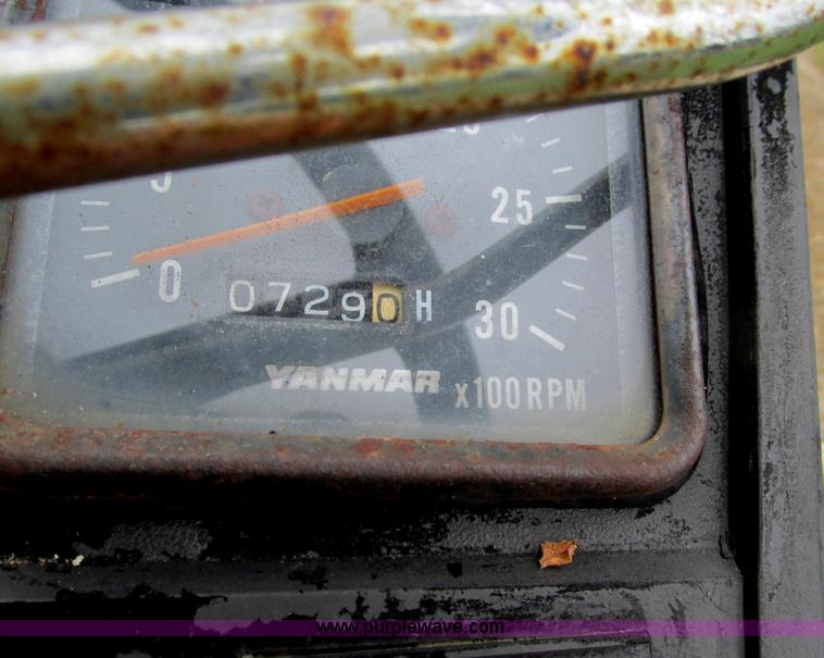 image for item G9422 Yanmar F16 tractor