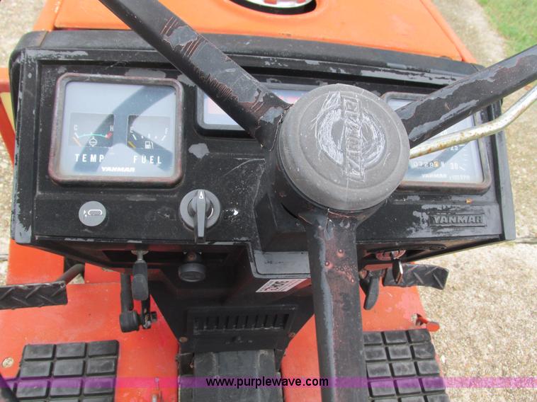 image for item G9422 Yanmar F16 tractor