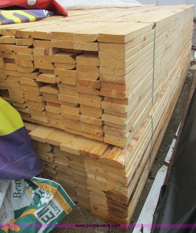 image for item G9423 (128) yellow pine boards