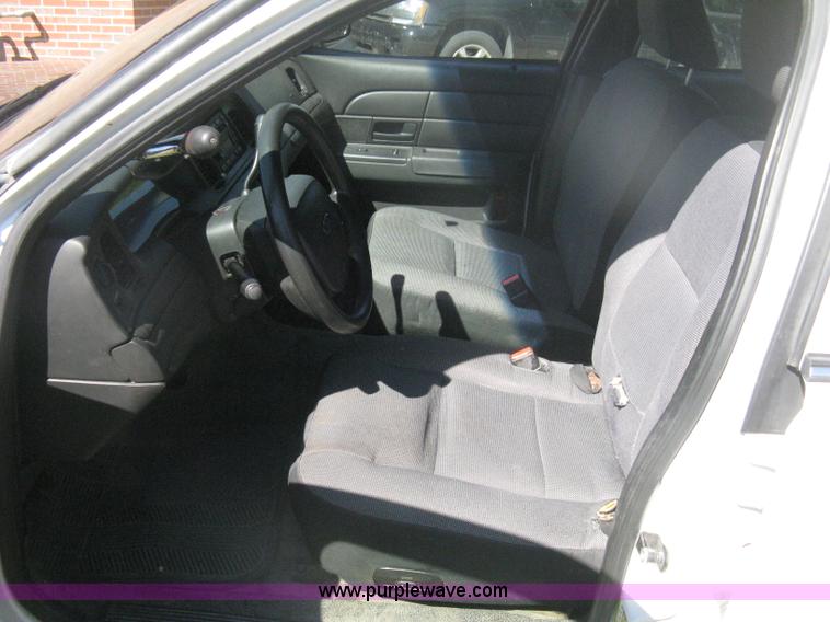 image for item H6276 2008 Ford Crown Victoria Police Interceptor