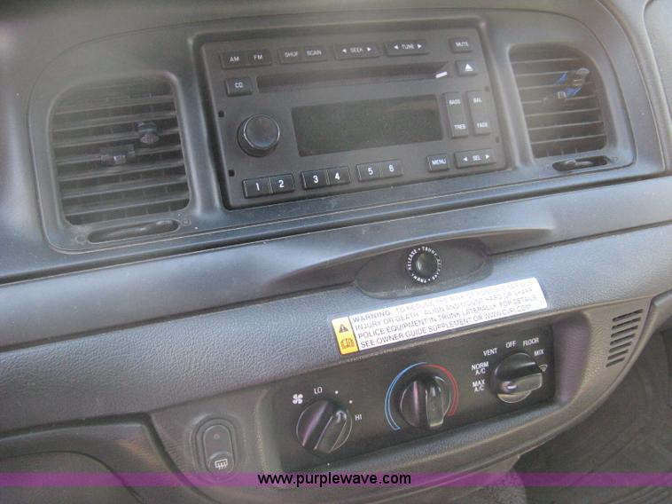 image for item H6276 2008 Ford Crown Victoria Police Interceptor