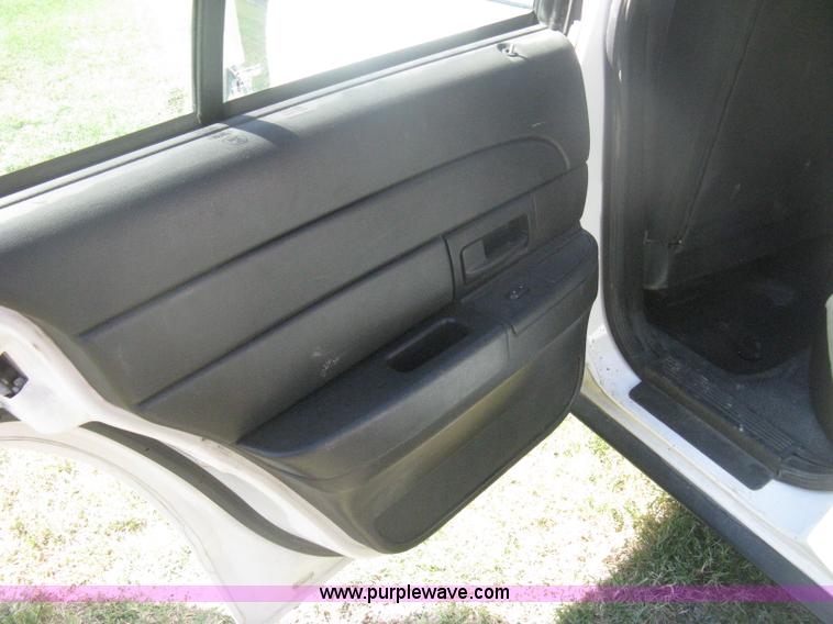 image for item H6276 2008 Ford Crown Victoria Police Interceptor