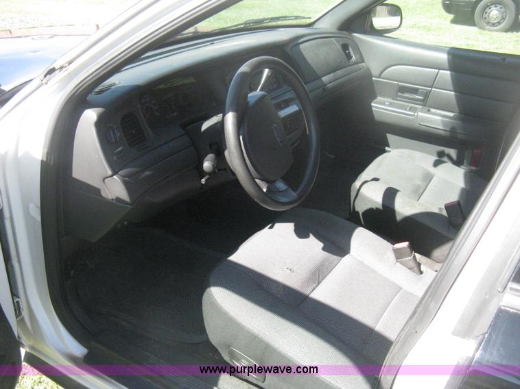 image for item H6277 2008 Ford Crown Victoria Police Interceptor