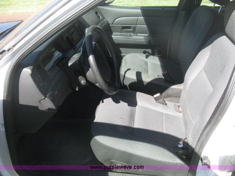 image for item H6277 2008 Ford Crown Victoria Police Interceptor
