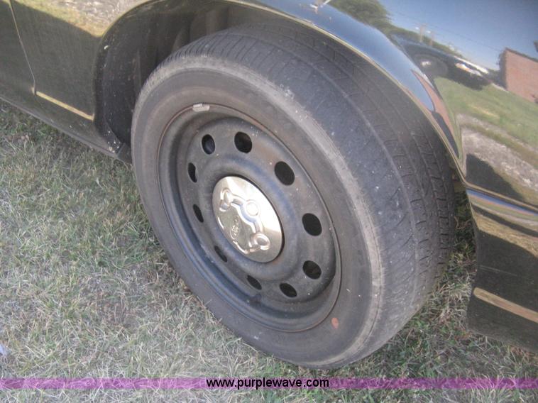 image for item H6277 2008 Ford Crown Victoria Police Interceptor