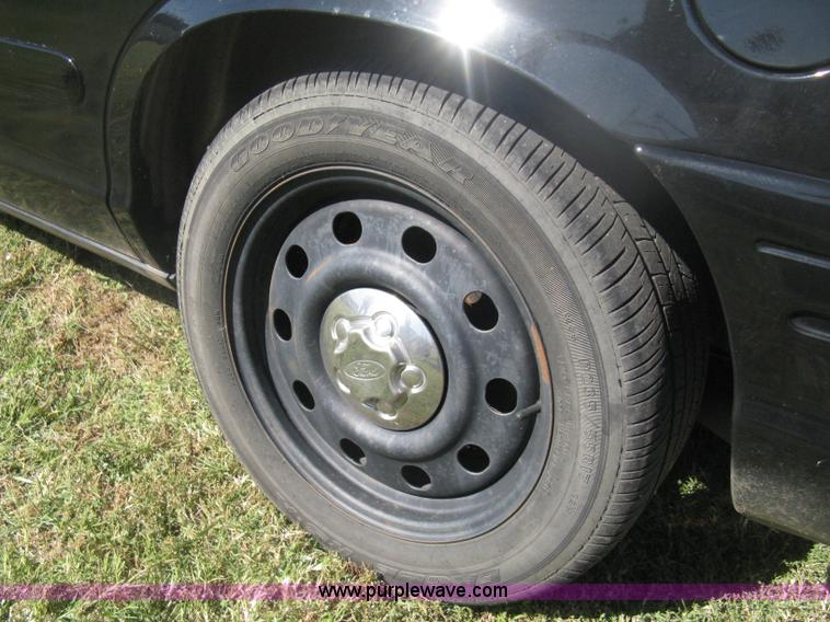 image for item H6277 2008 Ford Crown Victoria Police Interceptor