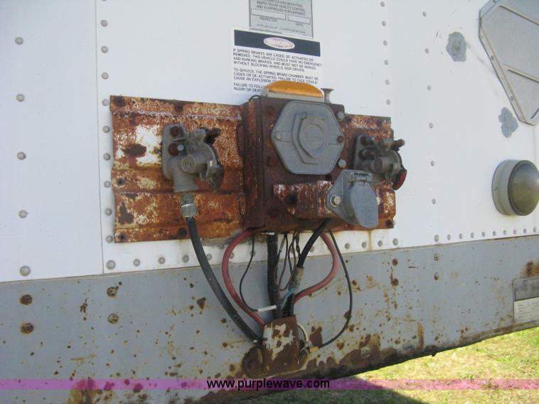 image for item H6278 1990 Fruehauf F889-NF1-28W pup dry van trailer