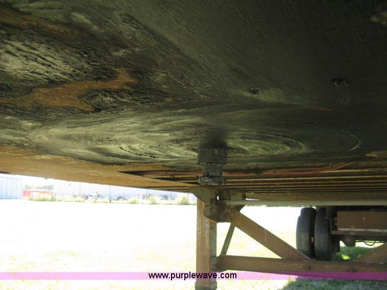 image for item H6278 1990 Fruehauf F889-NF1-28W pup dry van trailer