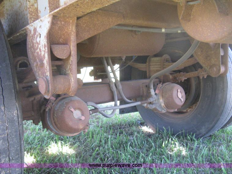 image for item H6278 1990 Fruehauf F889-NF1-28W pup dry van trailer