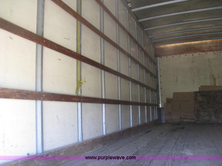 image for item H6279 2001 International 4700 box truck