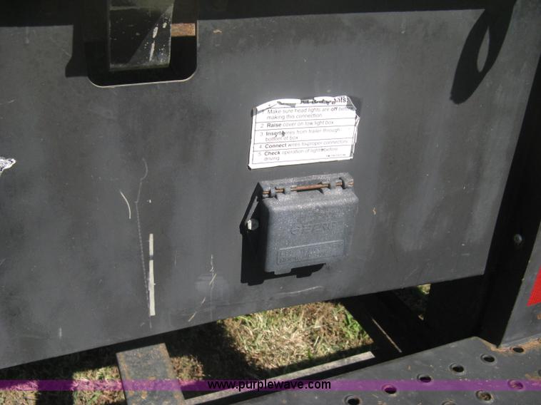 image for item H6279 2001 International 4700 box truck