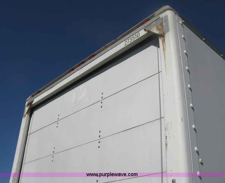 image for item H6279 2001 International 4700 box truck