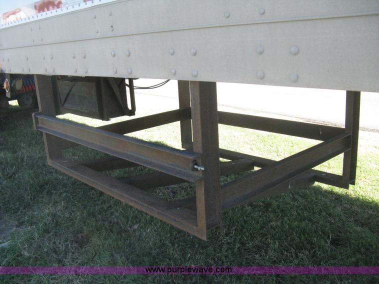image for item H6280 1995 Lufkin TFV-IPST dry van trailer