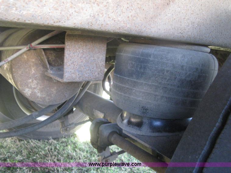 image for item H6280 1995 Lufkin TFV-IPST dry van trailer