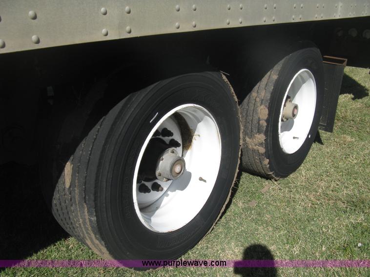 image for item H6280 1995 Lufkin TFV-IPST dry van trailer