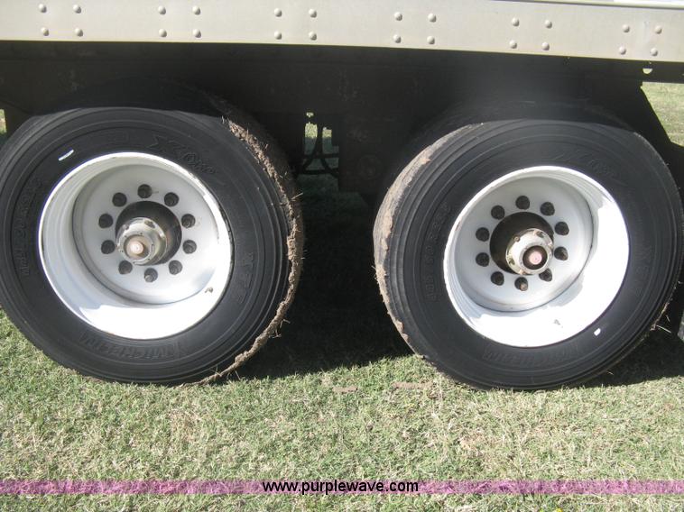 image for item H6280 1995 Lufkin TFV-IPST dry van trailer