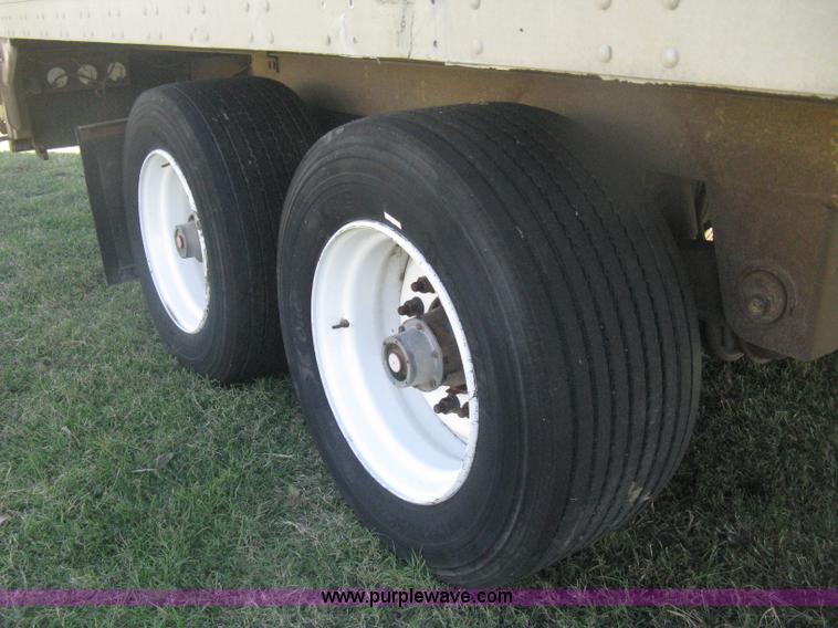 image for item H6280 1995 Lufkin TFV-IPST dry van trailer