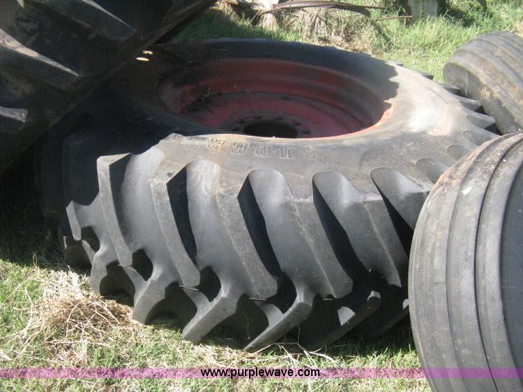 image for item H6317 (4) Gleaner L2 combine tires and wheels