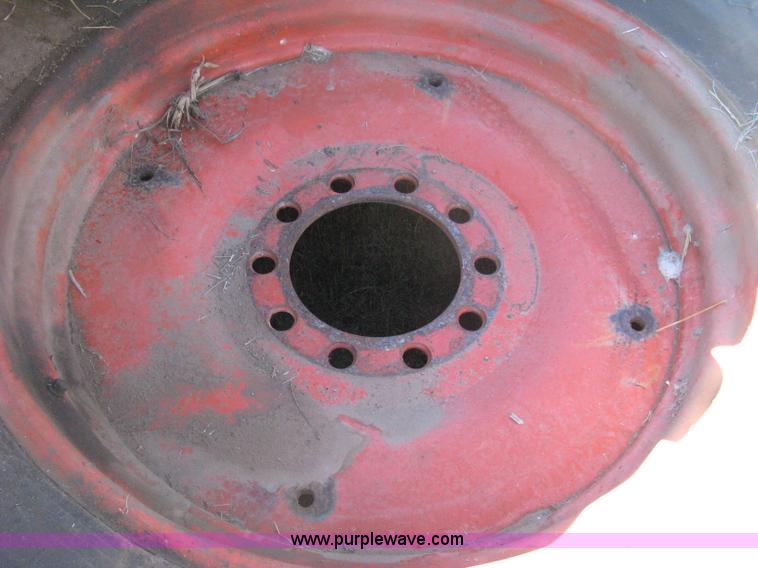 image for item H6317 (4) Gleaner L2 combine tires and wheels