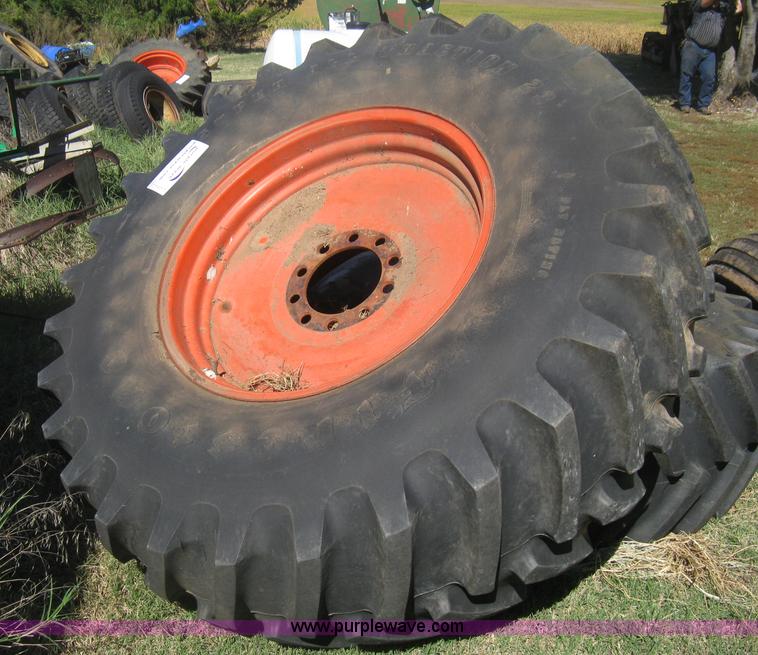 image for item H6317 (4) Gleaner L2 combine tires and wheels