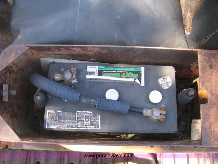 image for item H6325 Allis Chalmers HD5 track loader