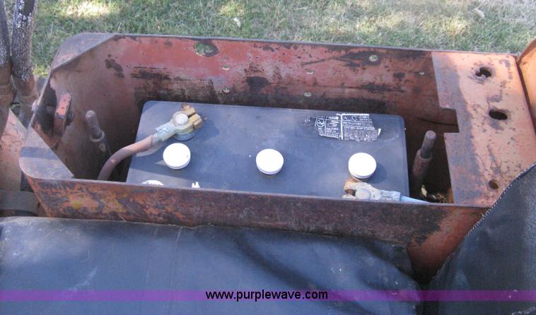 image for item H6325 Allis Chalmers HD5 track loader