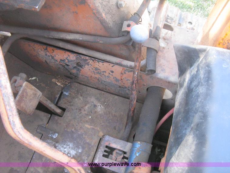 image for item H6325 Allis Chalmers HD5 track loader