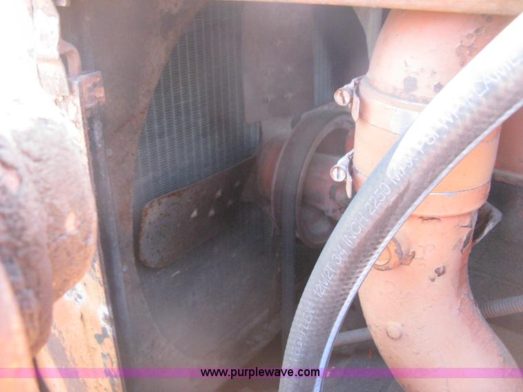 image for item H6325 Allis Chalmers HD5 track loader