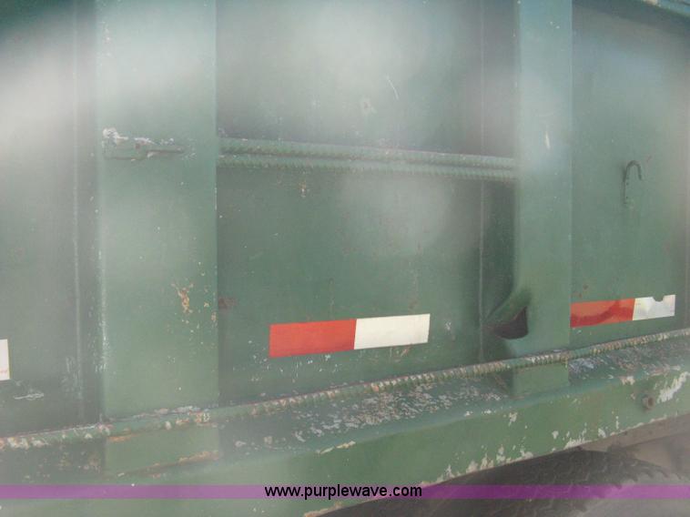 image for item H6330 1981 International 1854 dump truck